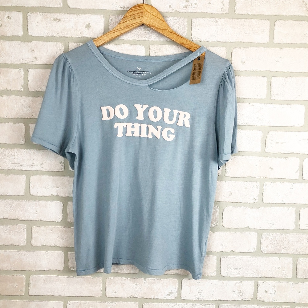 American Eagle Outfitters Graphic Tee Distressed M